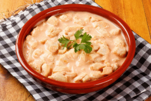 Estrogonofe de frango tradicional
